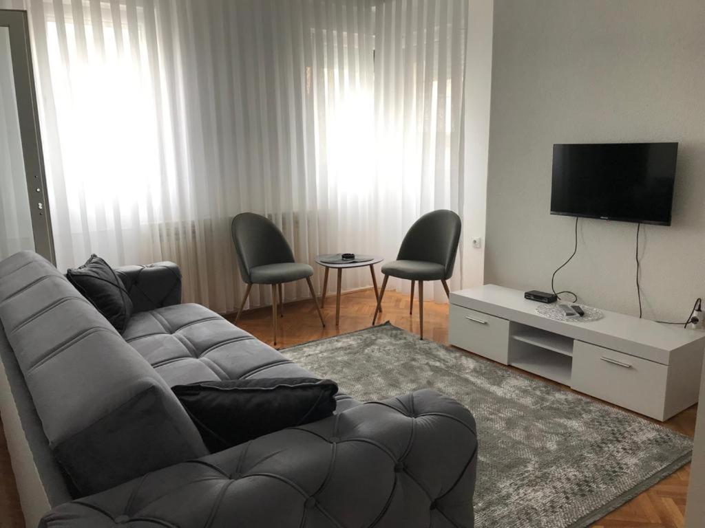 Stan Na Dan Apartment โนวีปาซาร์ ภายนอก รูปภาพ